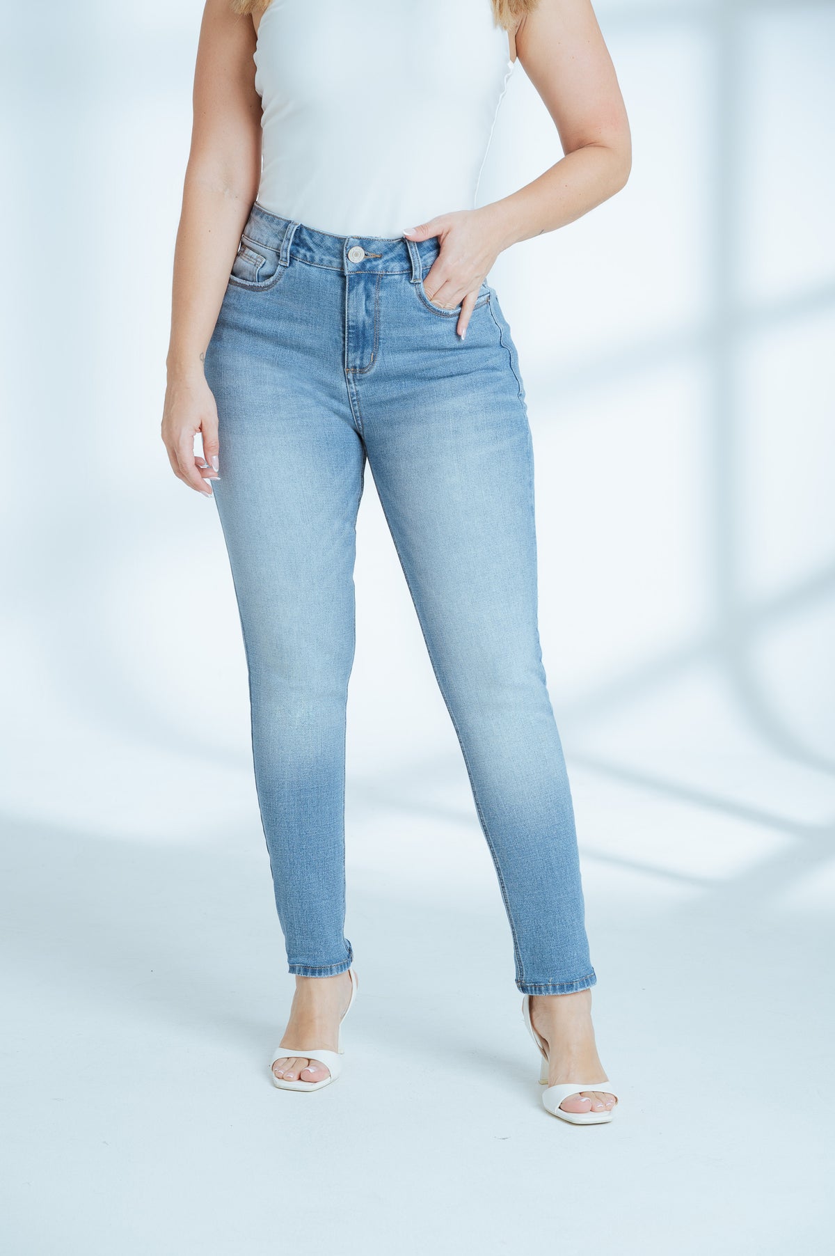 Jean Skinny Desgastado para Mujer - American Jeans