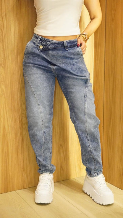 Mom Jeans Asimétrico para Mujer - American Jeans
